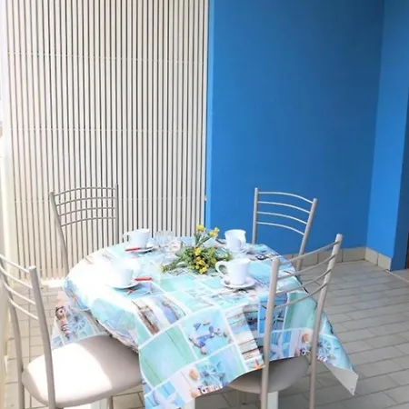 아파트 Superb With Sea View 비비오네